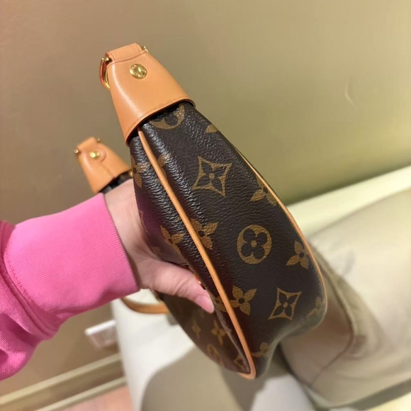 Louis Vuitton Brown Monogram Women's Bag - Picture 6 of 8